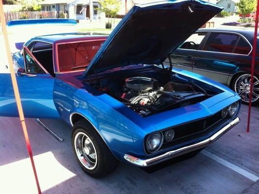 In this 68 Camaro, we installed a deck with front and rear speakers