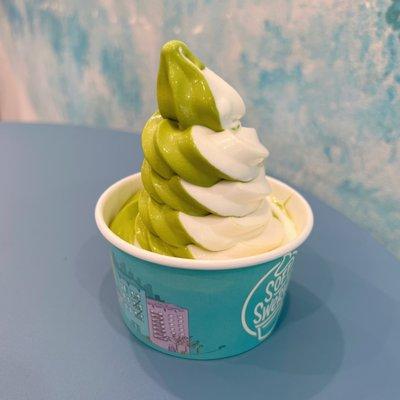 Matcha & Vanilla Swirl Cup