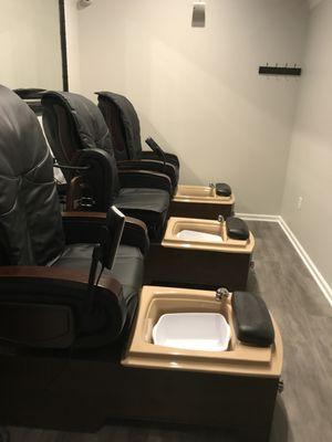 Sit in what our clients call "The Best Massage Chair Ever" while doing a Foot Detox!!!