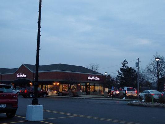 Drive thru line for steeped tea.