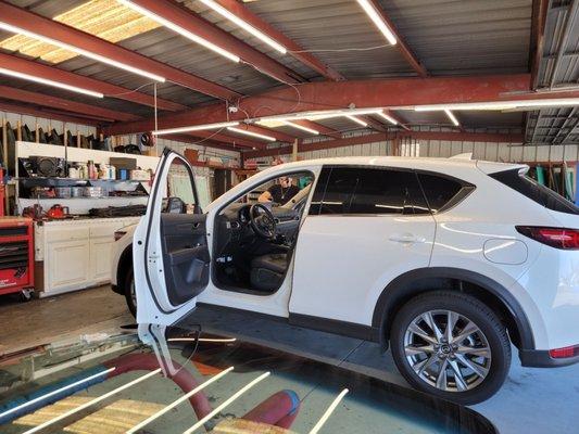 Windshield replacement '21 Mazda CX5