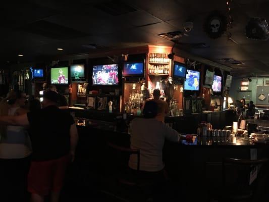 A good place to hang out! Watch sports, play pool, darts! Good time with friends.