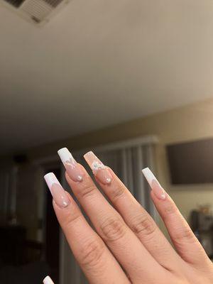 Apple Nails and Spa