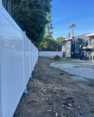 8 FT. High Privacy Vinyl Fence