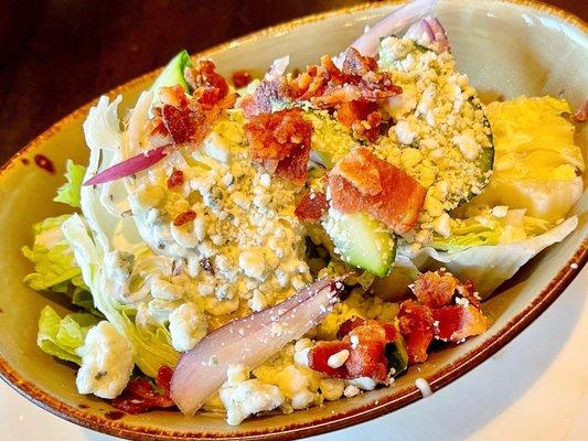 Wedge  salad, no tomatoes. Actually very good!!!