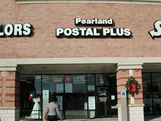 Storefront in the Kroger Ctr next to Subway in Pearland, TX Located at the corner of Broadway & Cullen