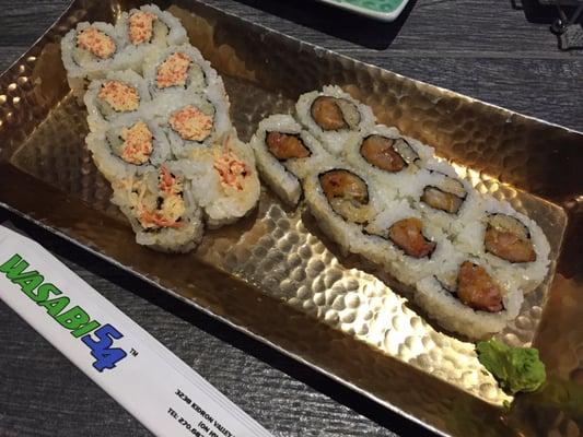 Yum yum roll (spicy crab) on the left, spicy yellowtail on the right.