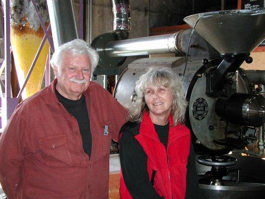 Robert and Linda started Chatz Roasting Company in Long Beach, CA in 1989.