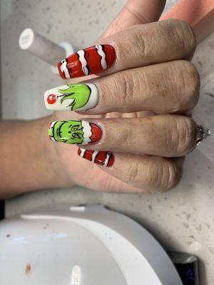 Holiday nail