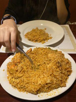 doesn't taste as biryani should. Medium spicy taste sweet. Briyani supposed to be Tandoor Chicken. (3/10)