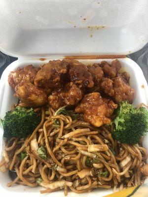 Sesame Chicken & Plain Lo Mein