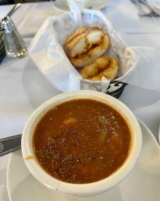 Lentil soup with garlic bread