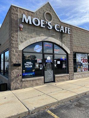 Entrance of Moe's