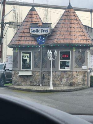 Love how cute their drive thru looks!