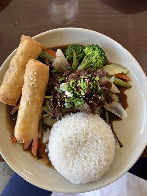 Beef Pad Thai Noodle with egg Rolls