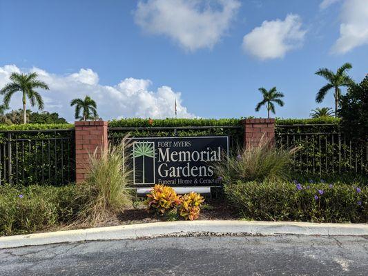 Fort Myers Memorial Gardens