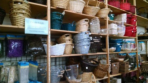 Baskets to prepare for gift giving or to use to organize your stuff.