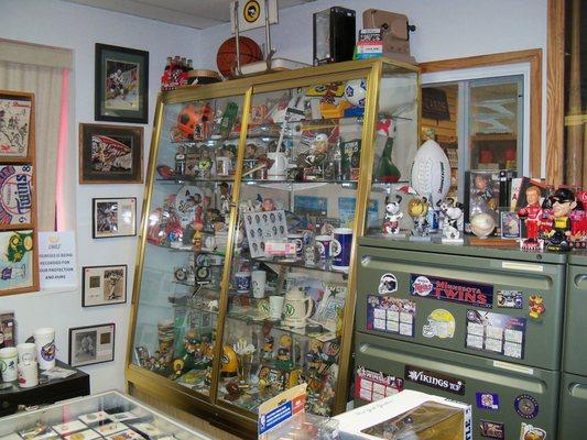 Papa Hawks Sports & Collectibles