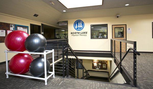 North Lake has our own practice within the gym. This location also provides patients with access to the club while a patient at North Lake