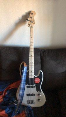 1954 squier paranormal J-Bass