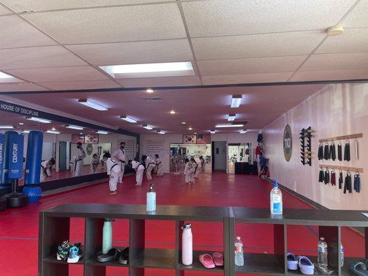 Hwang's Taekwondo Martial Arts Center