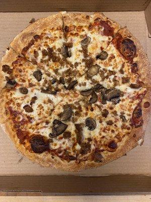 12" sausage and mushroom pizza