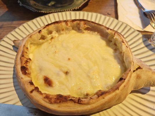 Acharuli Khachapuri