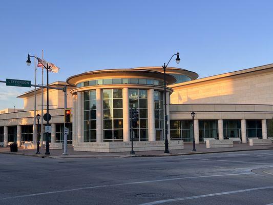 Lincoln Presidential Museum and Library