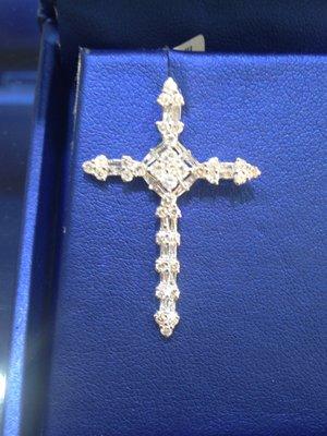 18k white gold 1.17ct diamond cross