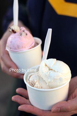 Single Scoop ($6.50) - White Rabbit, Organic jasmine tea + lychee. The jasmine + lychee flavor is less sweet, has noticeable jasmine flavor