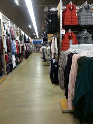 Aisle at the Ellicott City store....so fresh and so clean clean!!