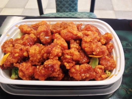 Orange chicken. Sweet and crispy! Yum!!