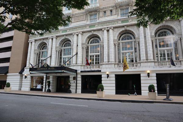 Stop along our Nashville walking tour, the infamous Hermitage Hotel.