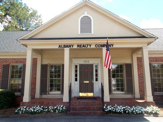 Albany Realty