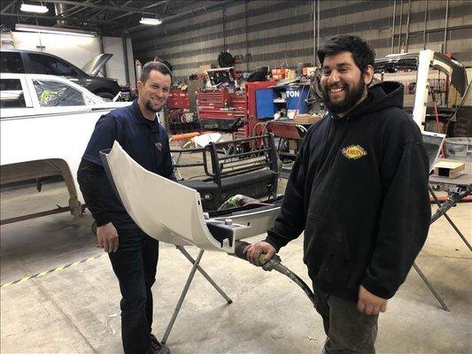 Travis Service adviser with apprentice "Eddy"