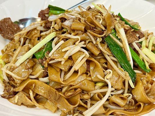 Beef flat noodles