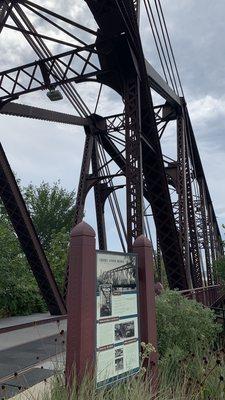 Historic Cherry Avenue Bridge