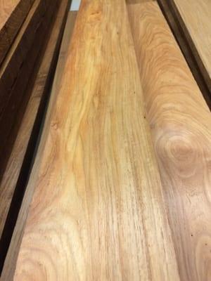 Large pieces in 3/4, 4/4, and 8/4 sizes, as well as whole slabs, in both local and exotic woods.