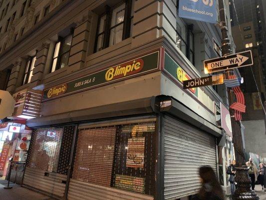 The closed Blimpie in FiDi.