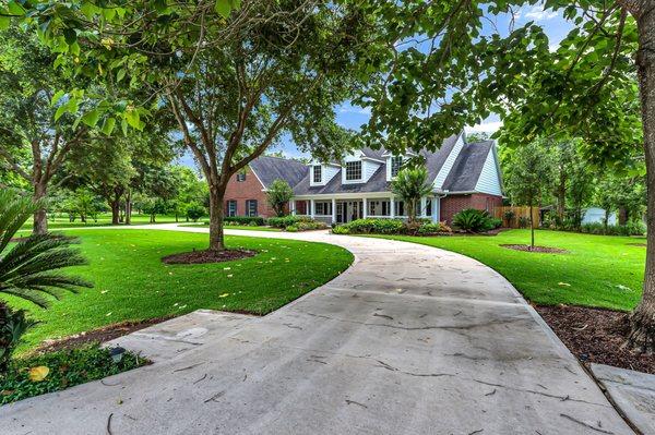 New Listing in Foster Creek Estates on 3 acres