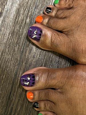 So happy with my Halloween Toes!!