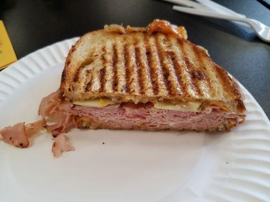 Thyme Alone: bourbon ham, cheddar, caramelized onion, apple