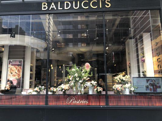 Exterior of store, located inside the Balducci's in the Hearst Tower (56th & 8th).