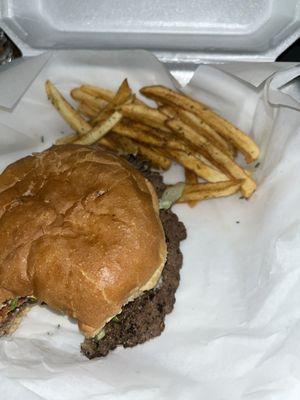 Single Beef Bruger with Fries