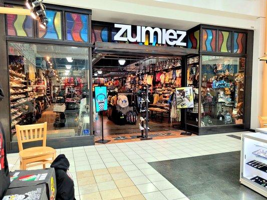 Zumiez