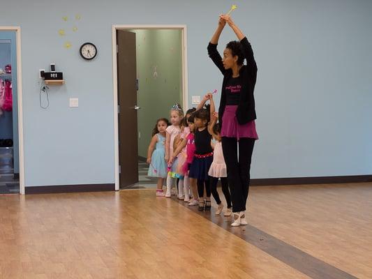 3.5 - 4.5 year-old ballet and tap class