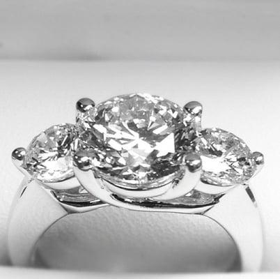 3ct Lucida Setting Diamond Engagement Ring in 18kt White Gold