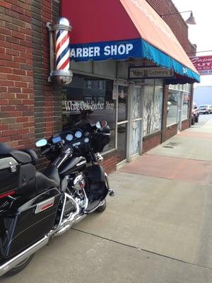 White Oak Barber Shop storefront