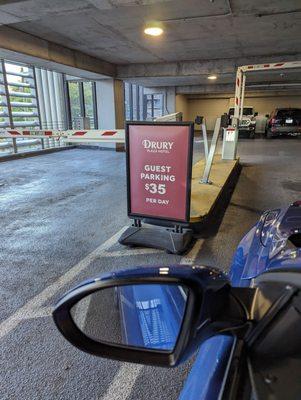 Hotel parking price