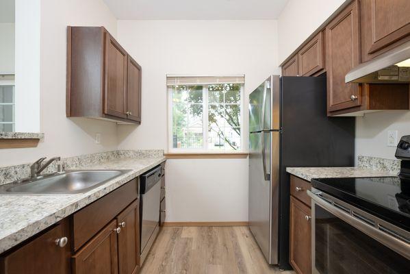 1 Bed / 1 Bath - 605 sq ft